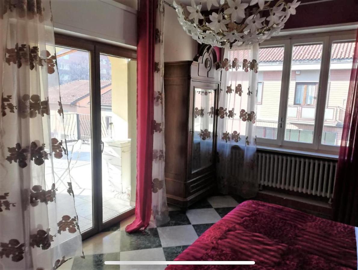 דירות טורינו Yellow House מראה חיצוני תמונה