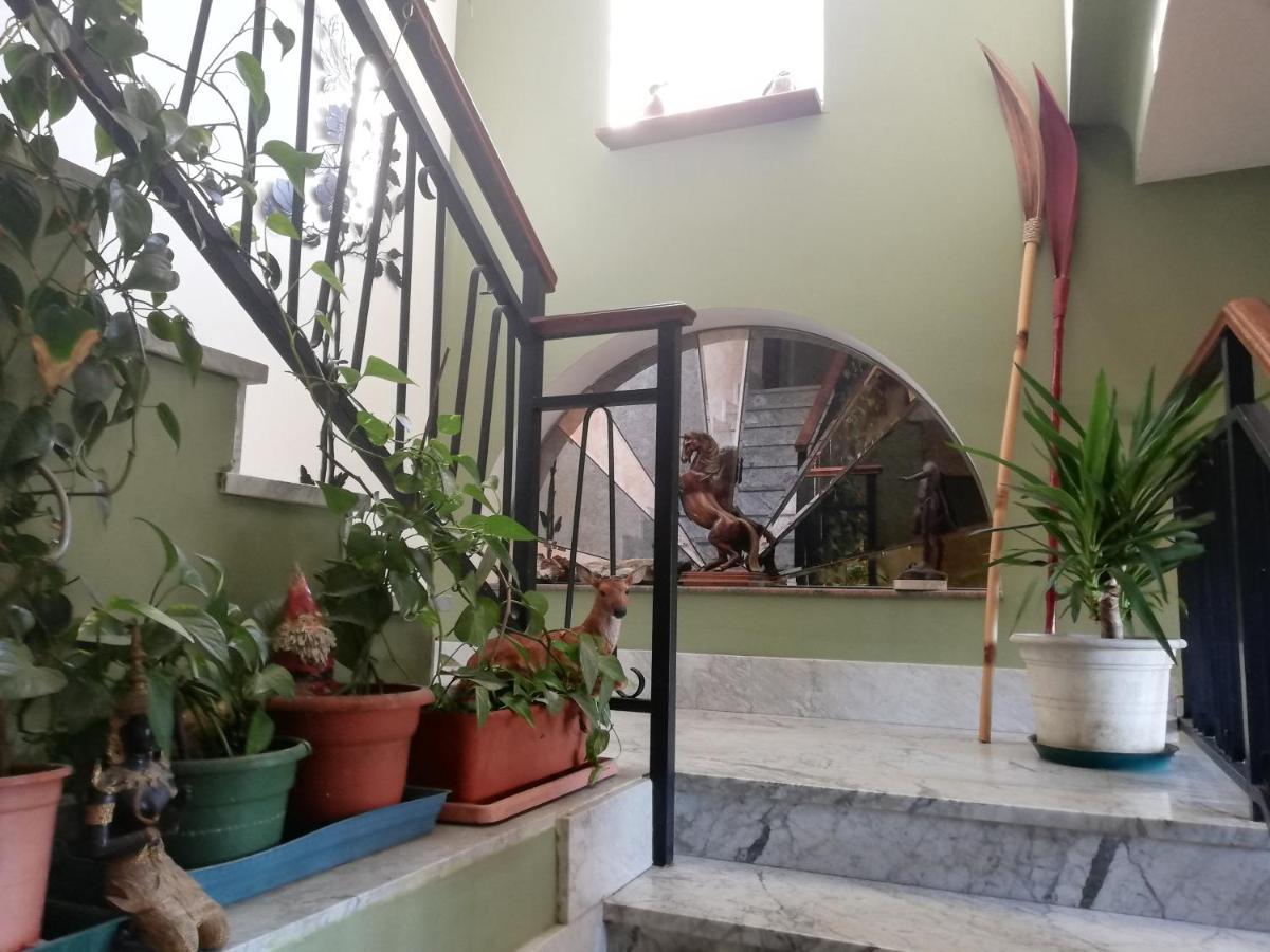 דירות טורינו Yellow House מראה חיצוני תמונה